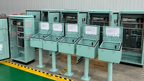 Caixa de controle elétrico marinho