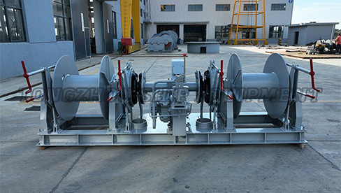 Windlass combinado hidráulico e guincho de amarração